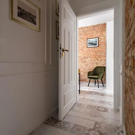 Victus Unique Two-bedroom With Remote Work By Renters Apartament